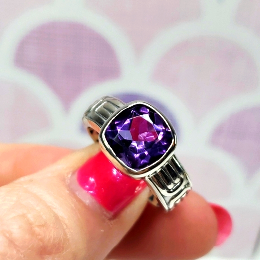 Bali Legacy Amethyst Ring in Sterling Silver 925 Size 8 NWT